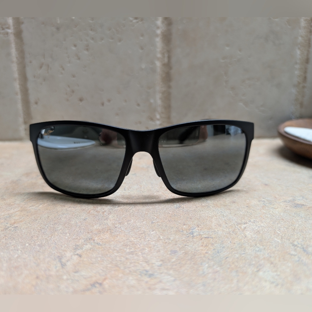Unisex Maui Jim Classic Black Sunglasses